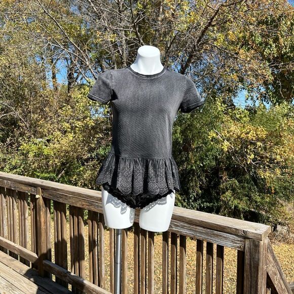 Alice & Olivia Jeans Wash Black Short Sleeve Crew Neck T-Shirt New Size Small - Picture 8 of 10